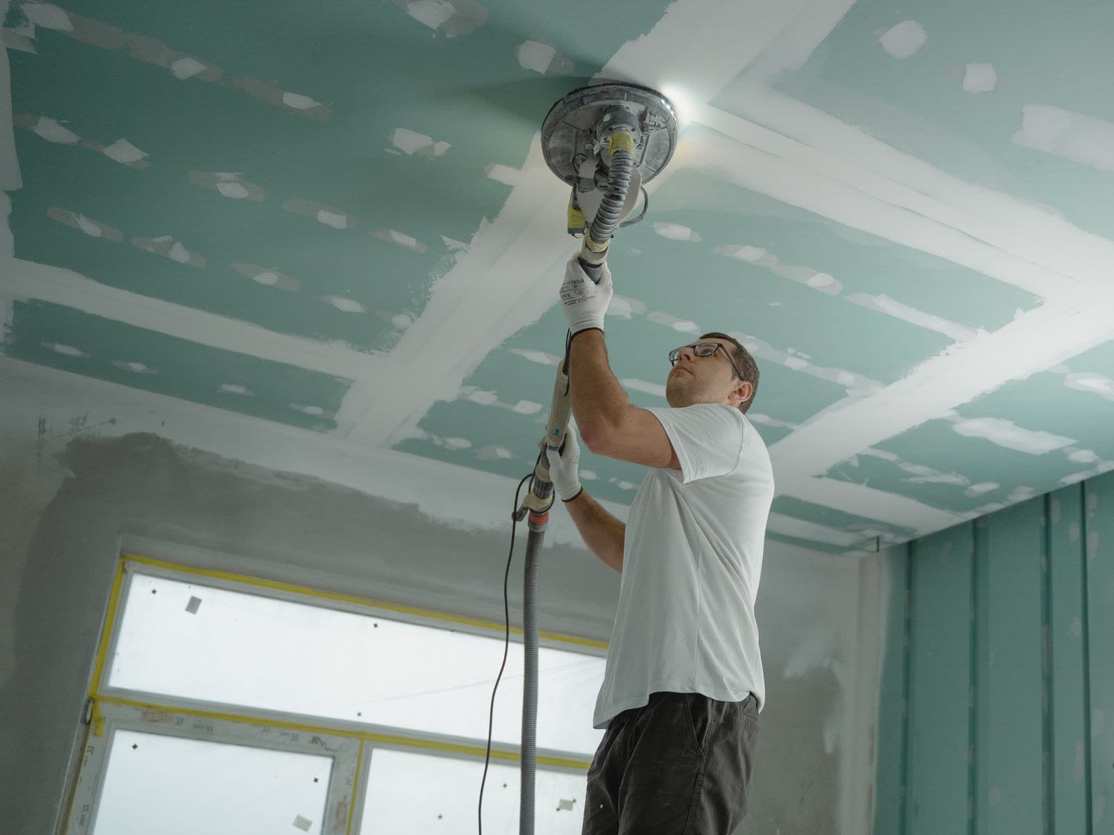 Construction and A/C work around Miami